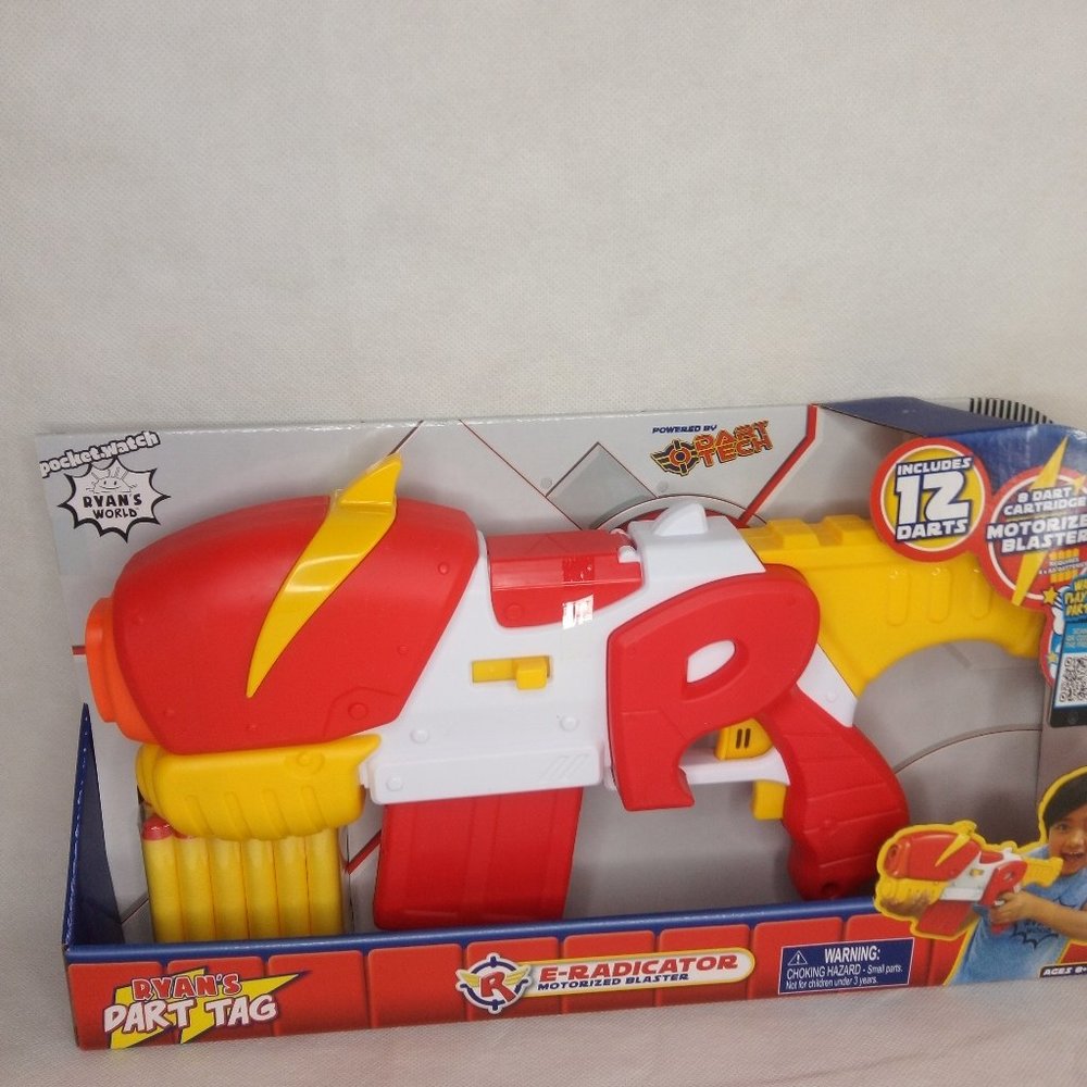 RYANS WORLD ''E- RADICATOR'', MOTORIZED BLASTER W/ 12 DARTS, NEW